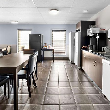 Surestay Studio By Best Western Hardisty Exterior photo
